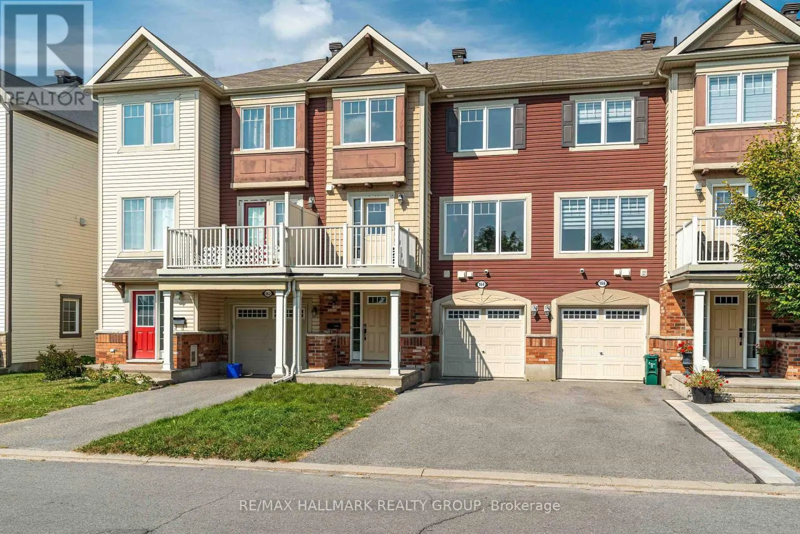 164 SUNSHINE CRESCENT