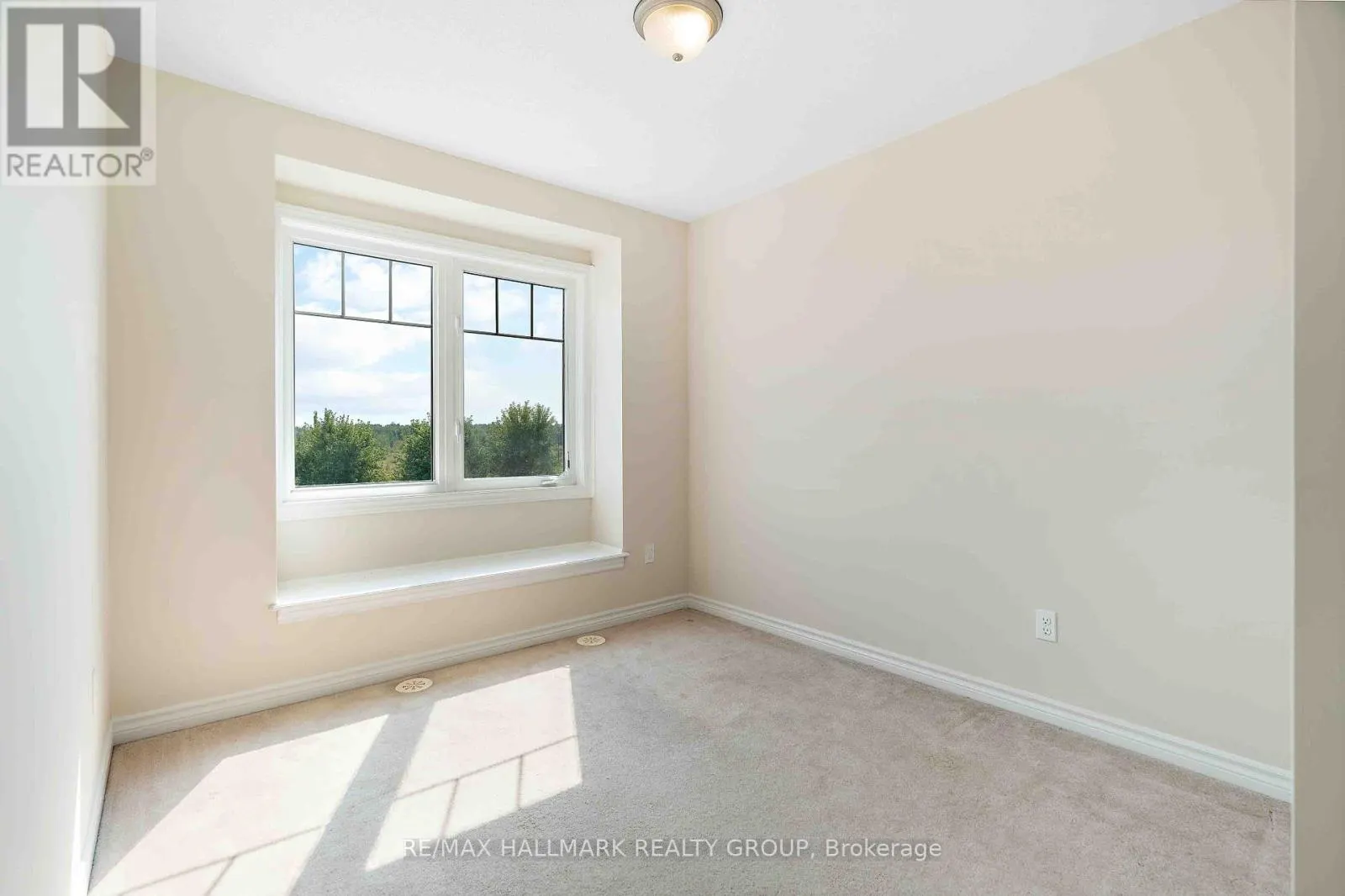 164 SUNSHINE CRESCENT