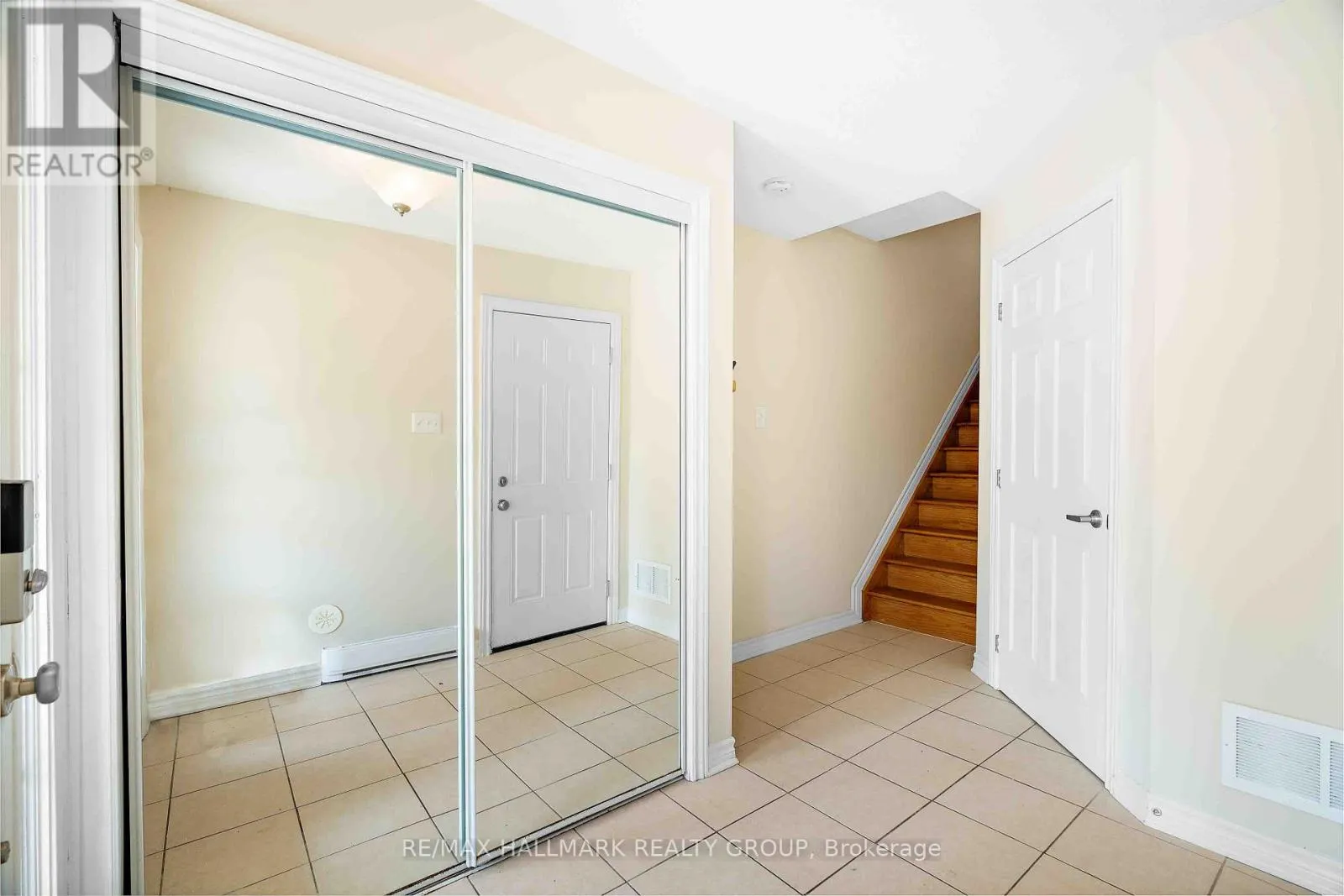 164 SUNSHINE CRESCENT