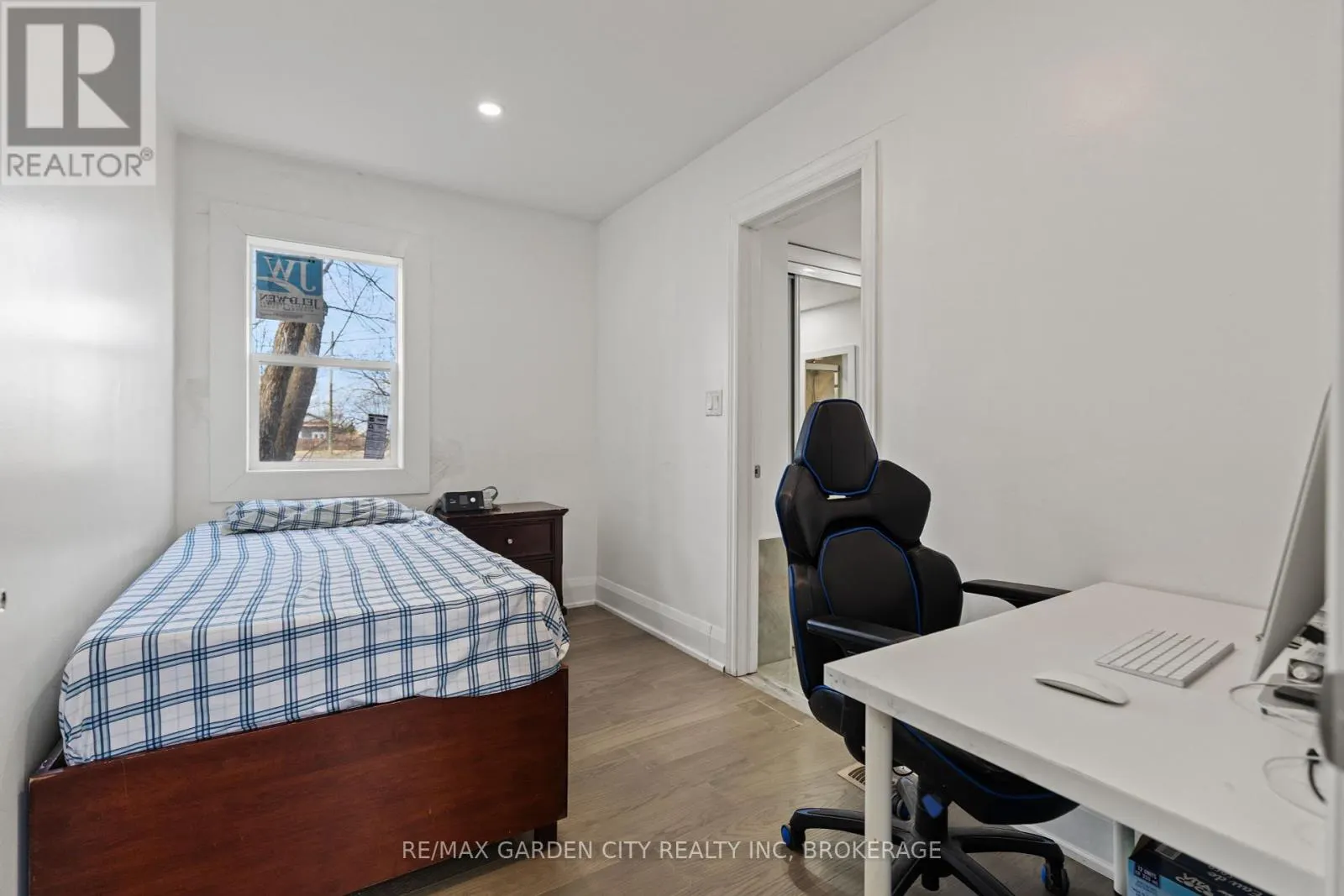 997 NIAGARA STONE ROAD