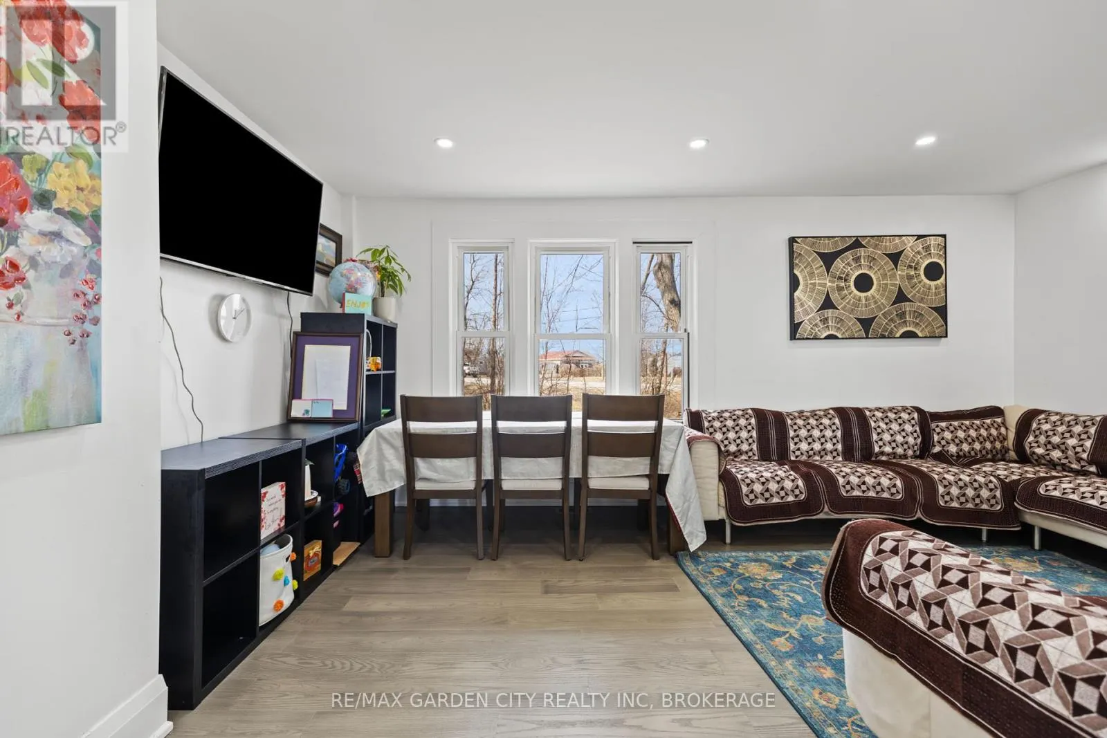 997 NIAGARA STONE ROAD