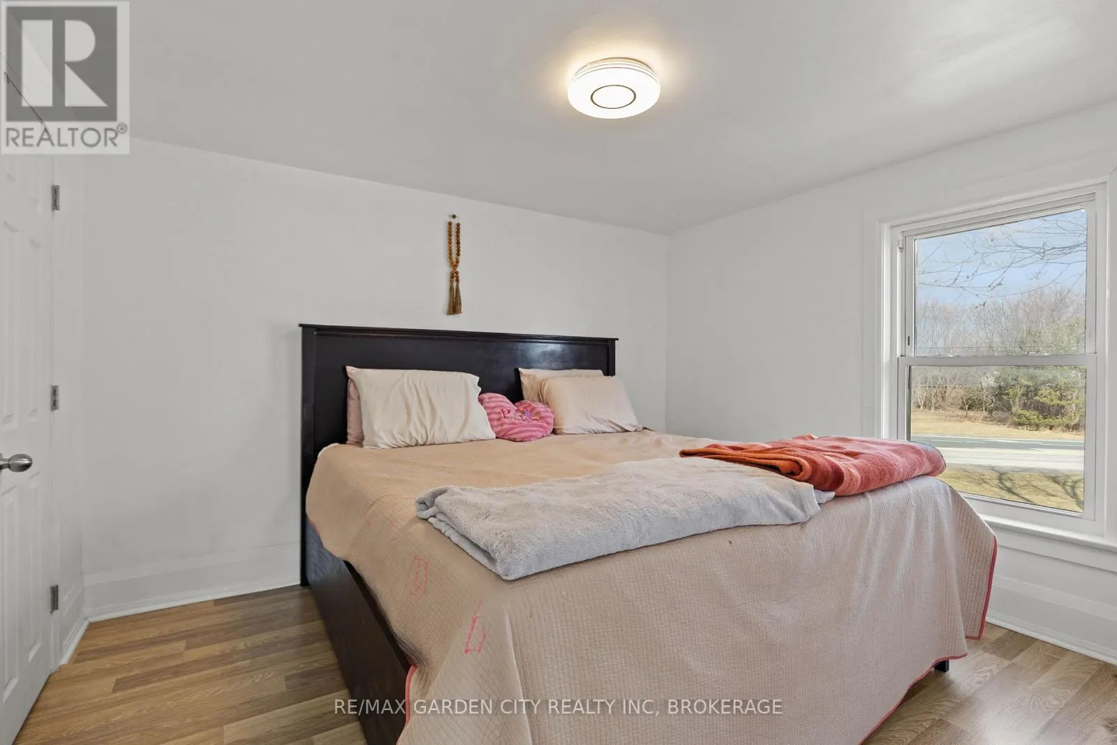 997 NIAGARA STONE ROAD