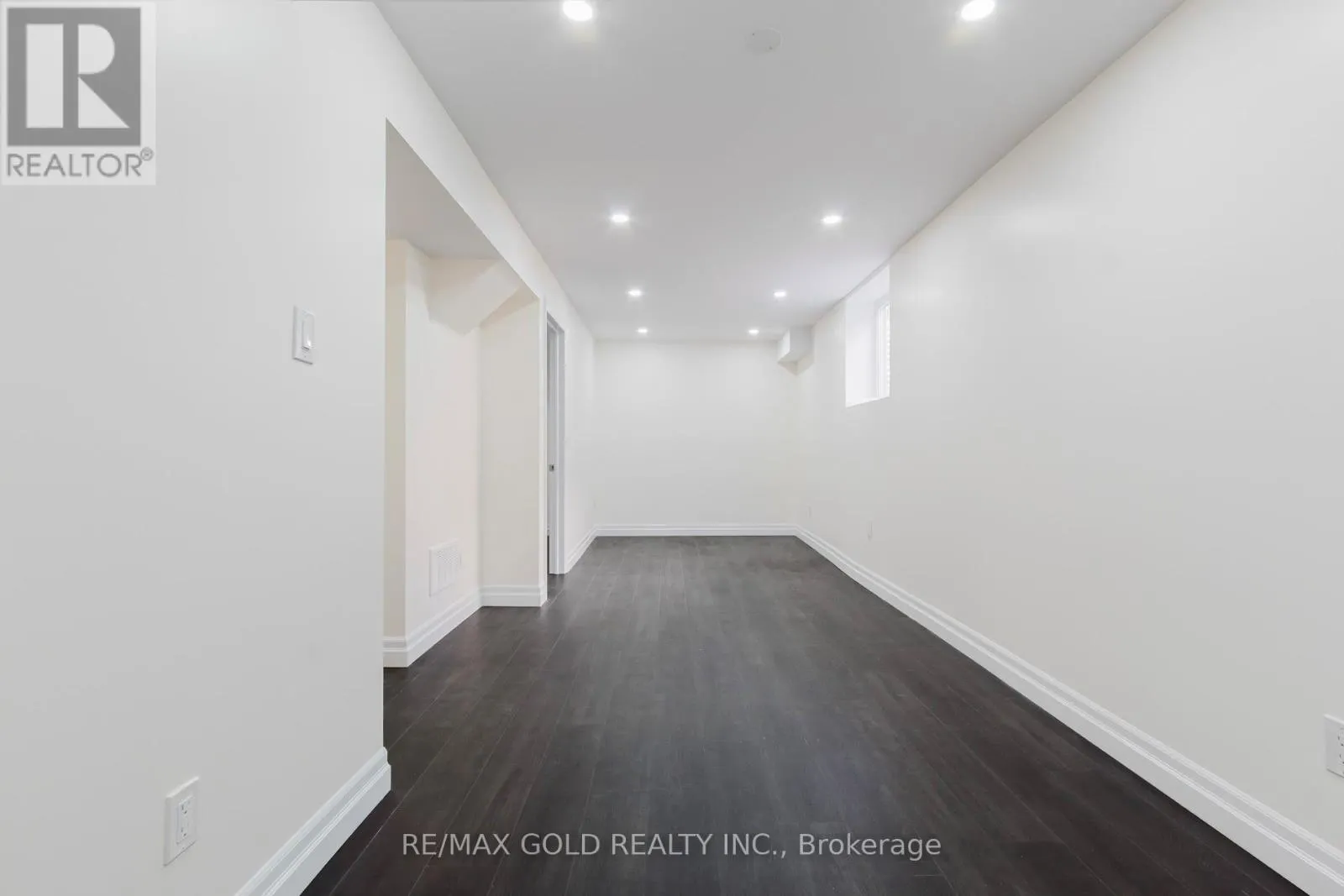 349 BAMBERG CRESCENT