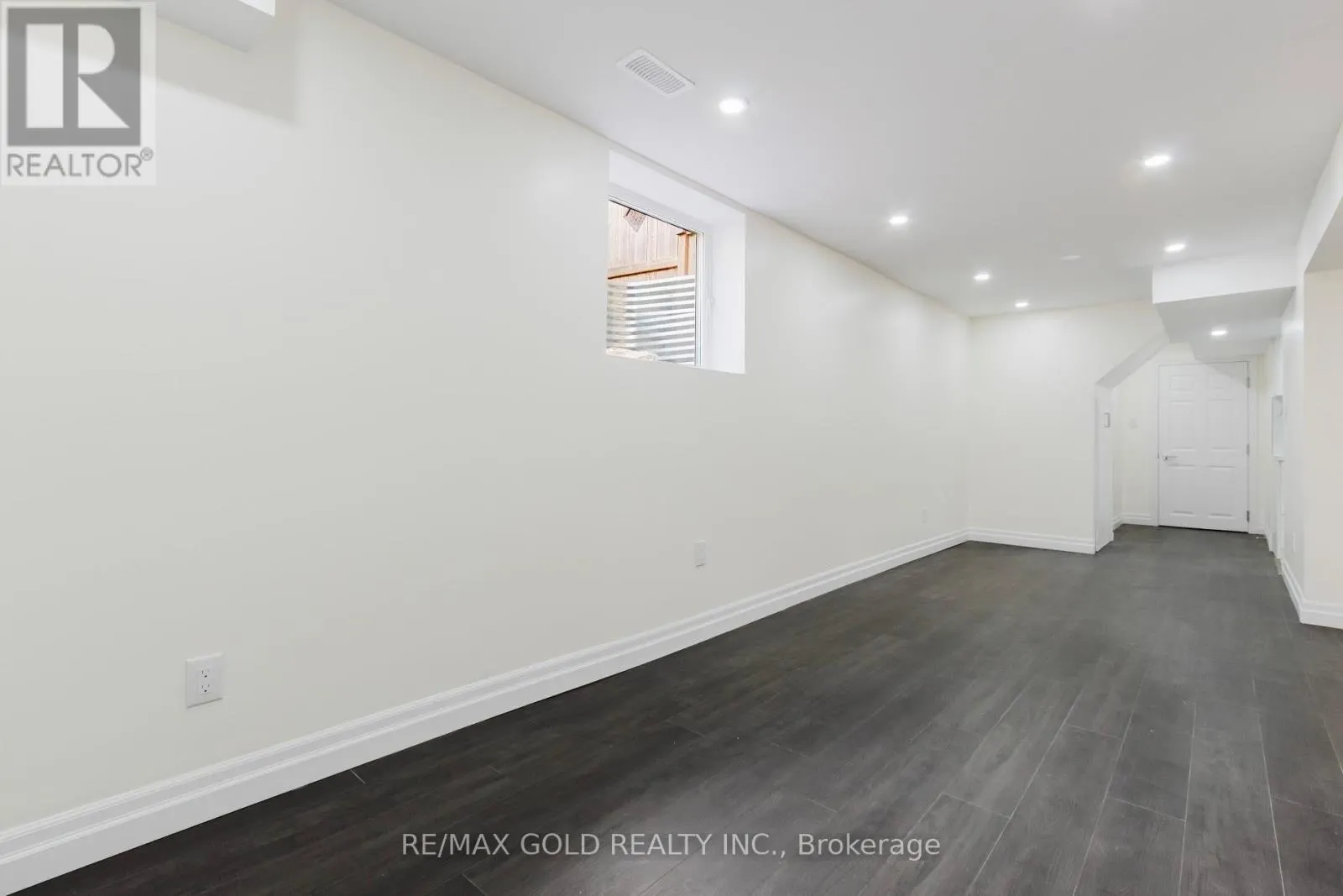 349 BAMBERG CRESCENT