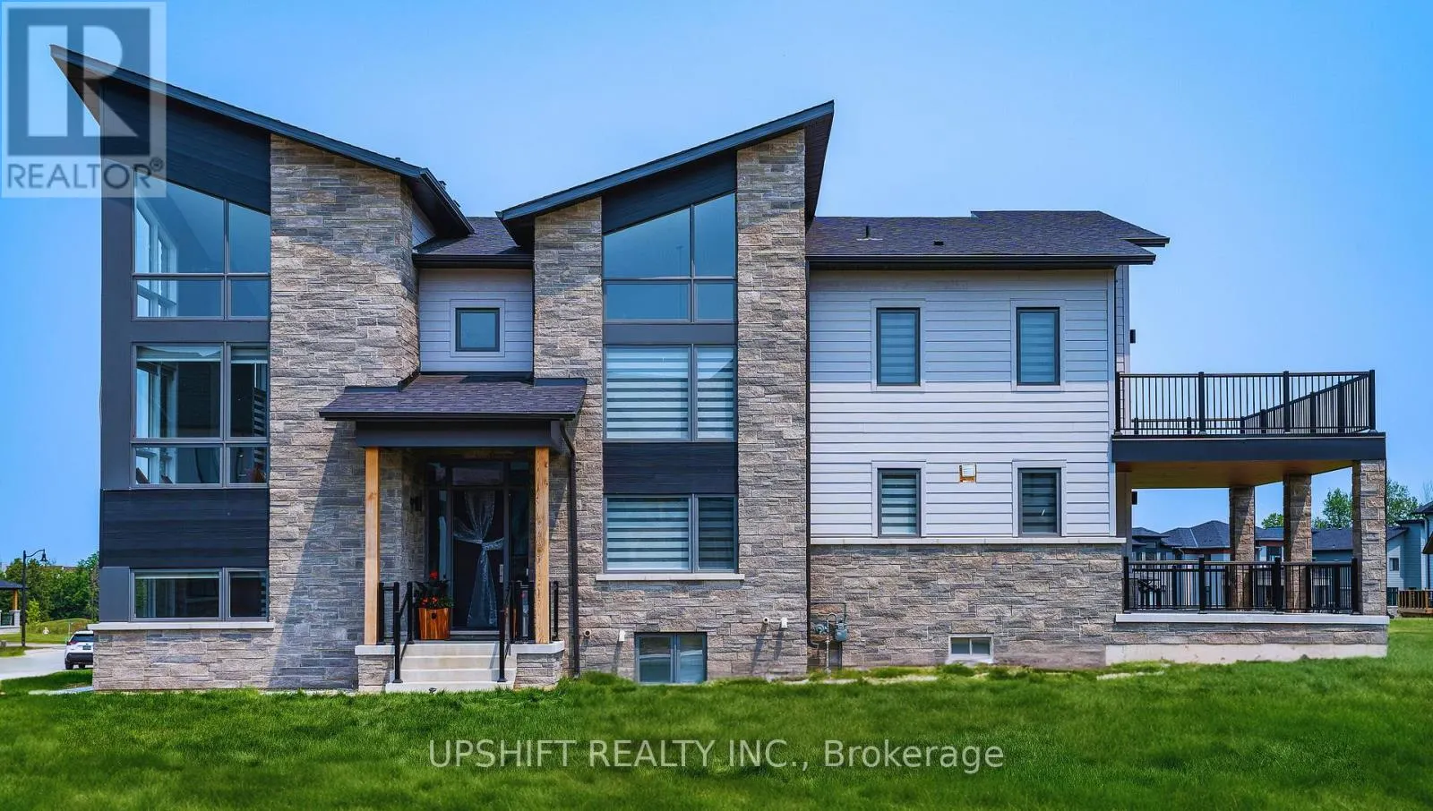 141 SPRINGSIDE CRESCENT
