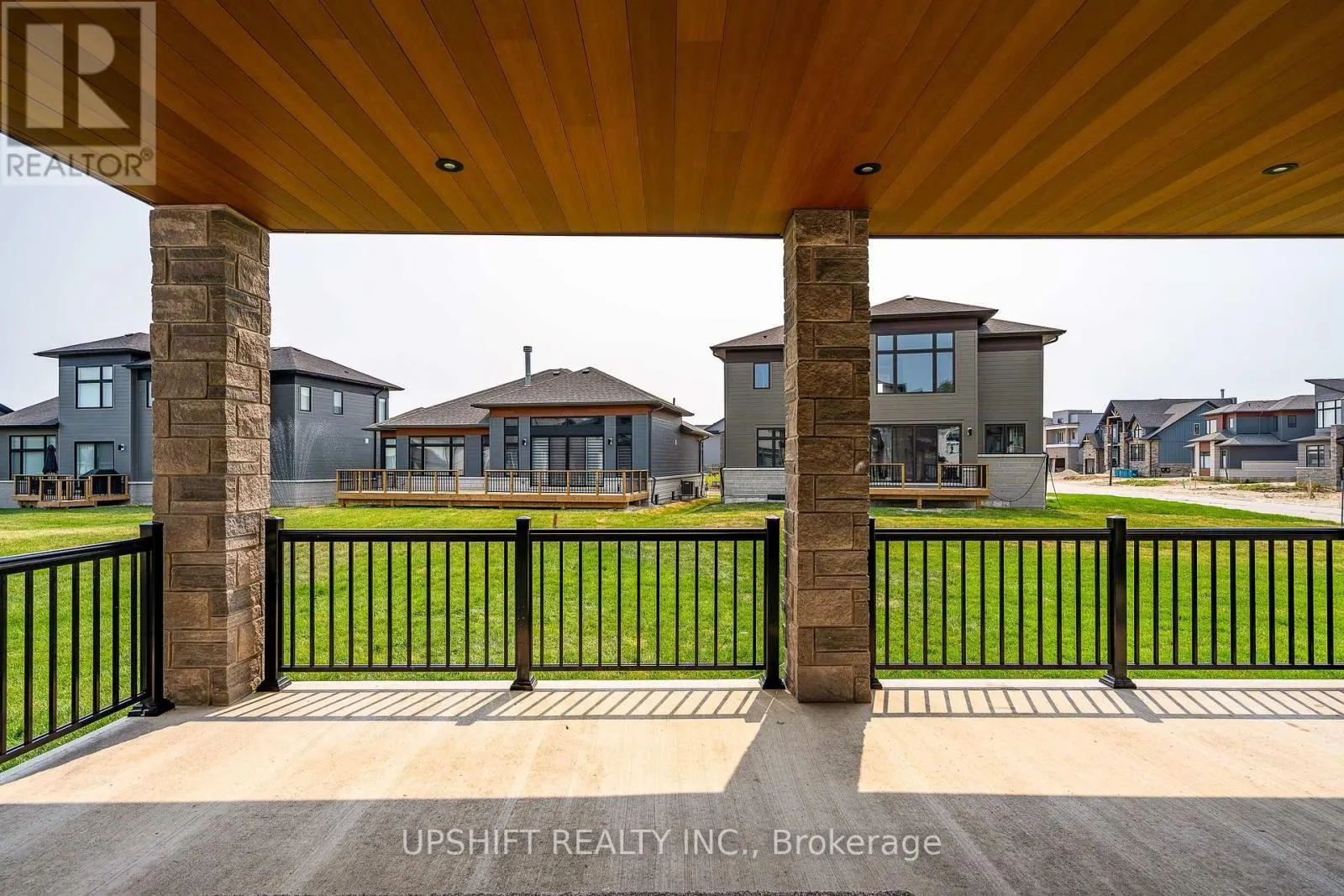 141 SPRINGSIDE CRESCENT