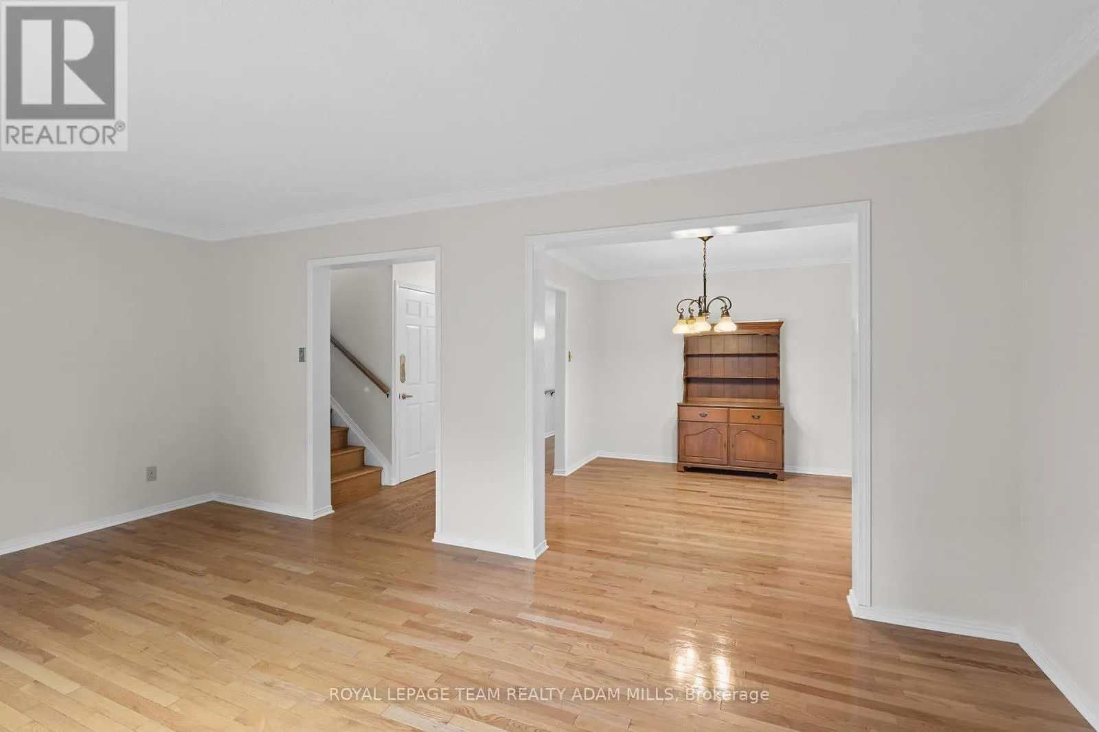 22 FIRESIDE CRESCENT