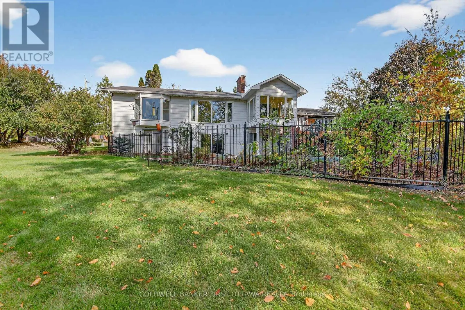 5228 MCLEAN CRESCENT