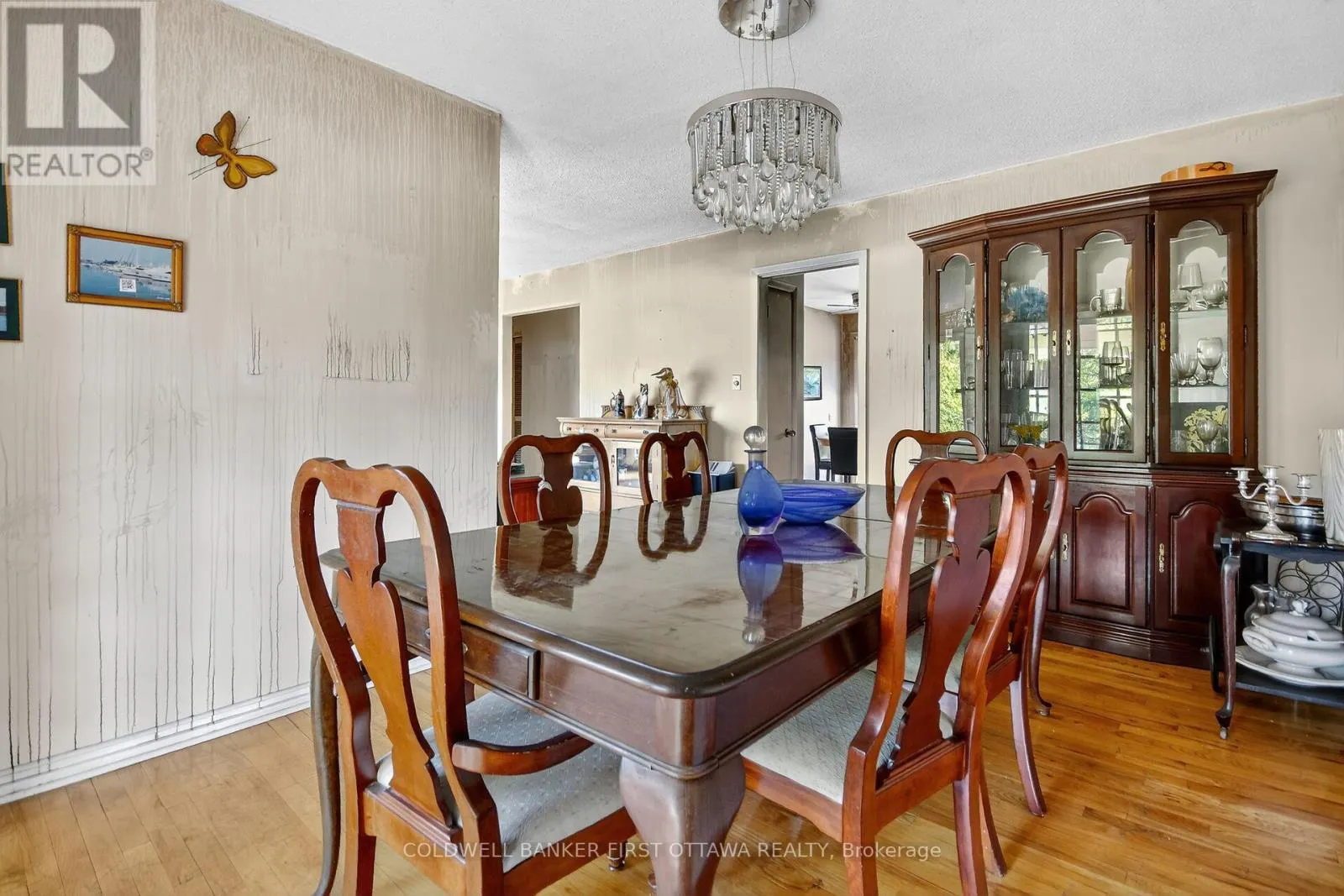 5228 MCLEAN CRESCENT