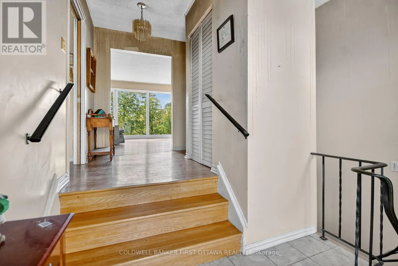 5228 MCLEAN CRESCENT