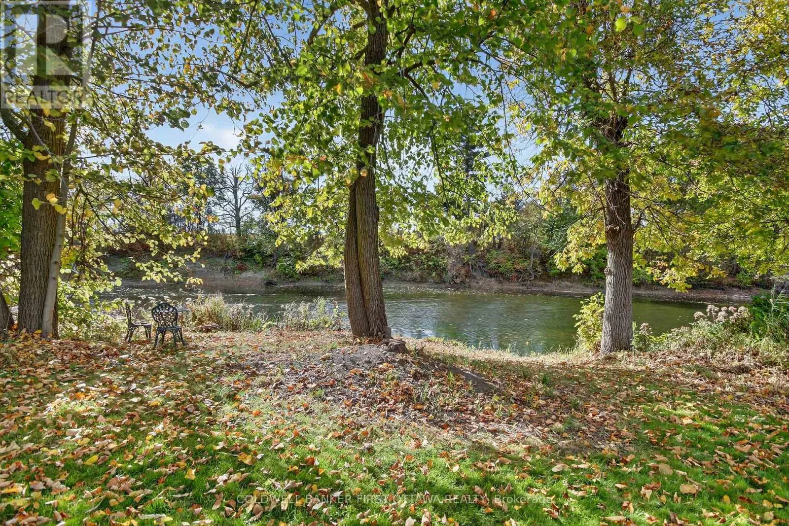 5228 MCLEAN CRESCENT