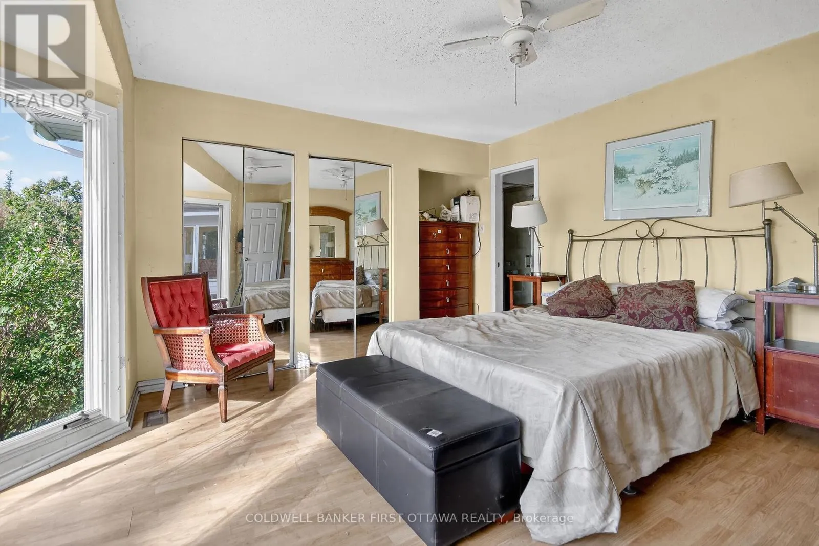 5228 MCLEAN CRESCENT