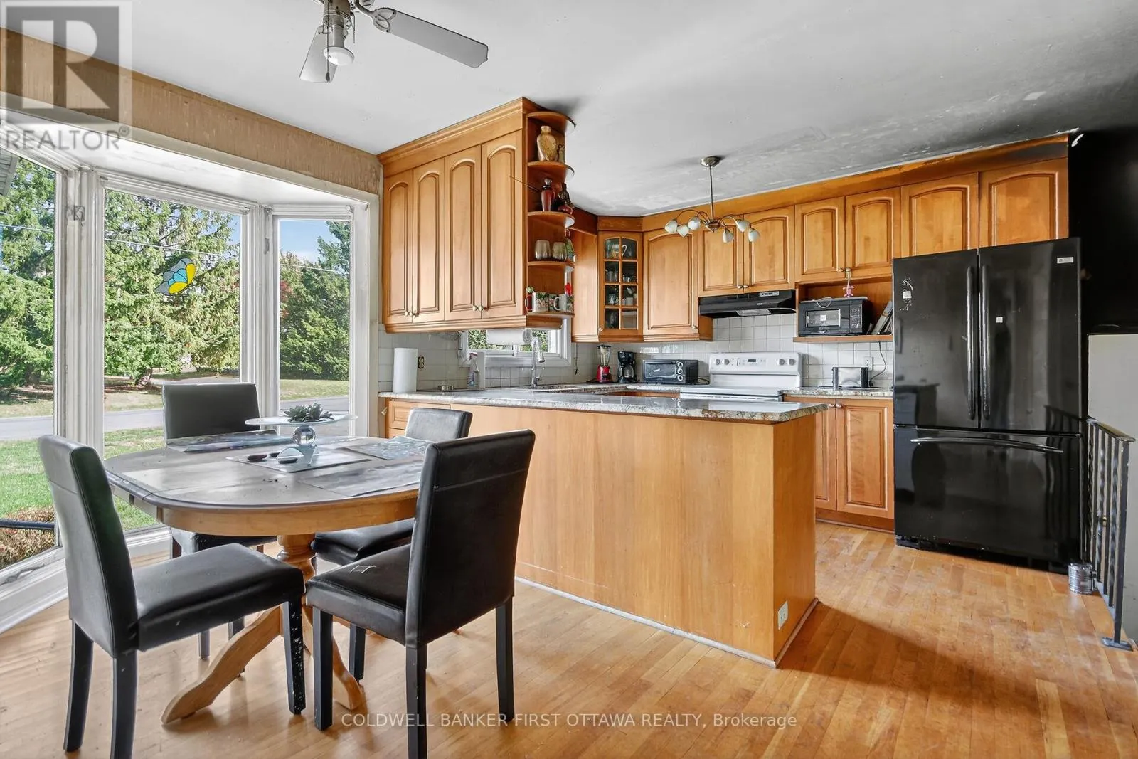 5228 MCLEAN CRESCENT