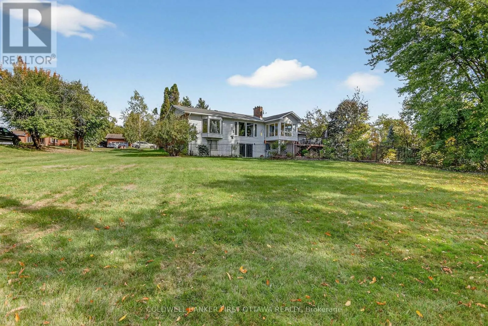 5228 MCLEAN CRESCENT