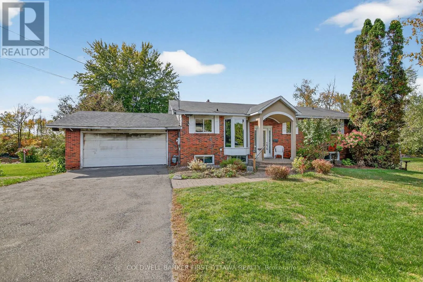 5228 MCLEAN CRESCENT