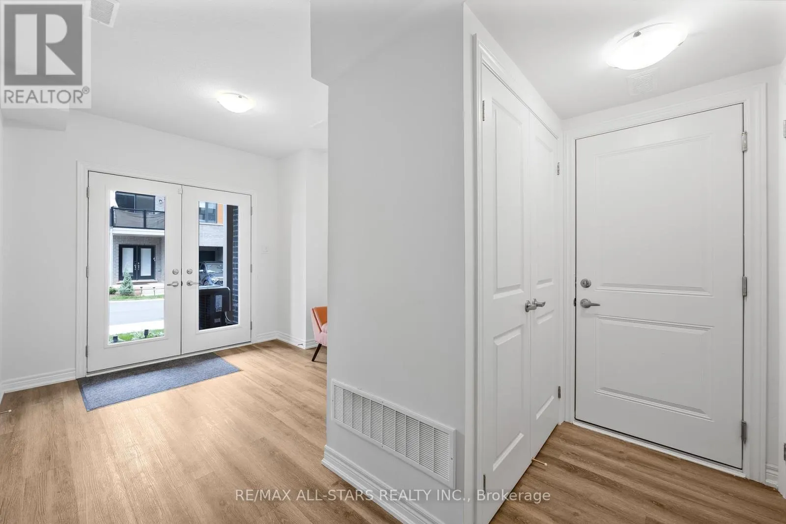79 DRYDEN LANE