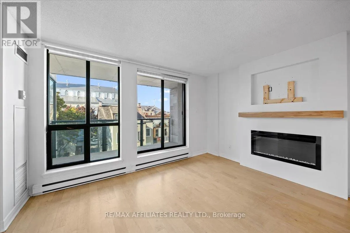 308 - 15 MURRAY STREET