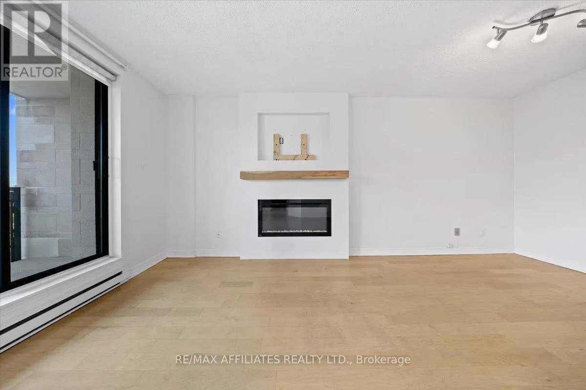 308 - 15 MURRAY STREET