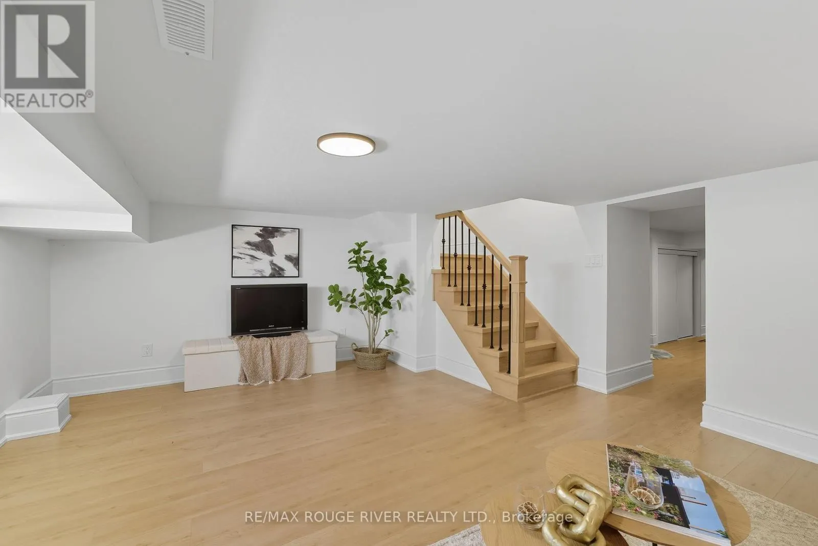 353 JOHN STREET