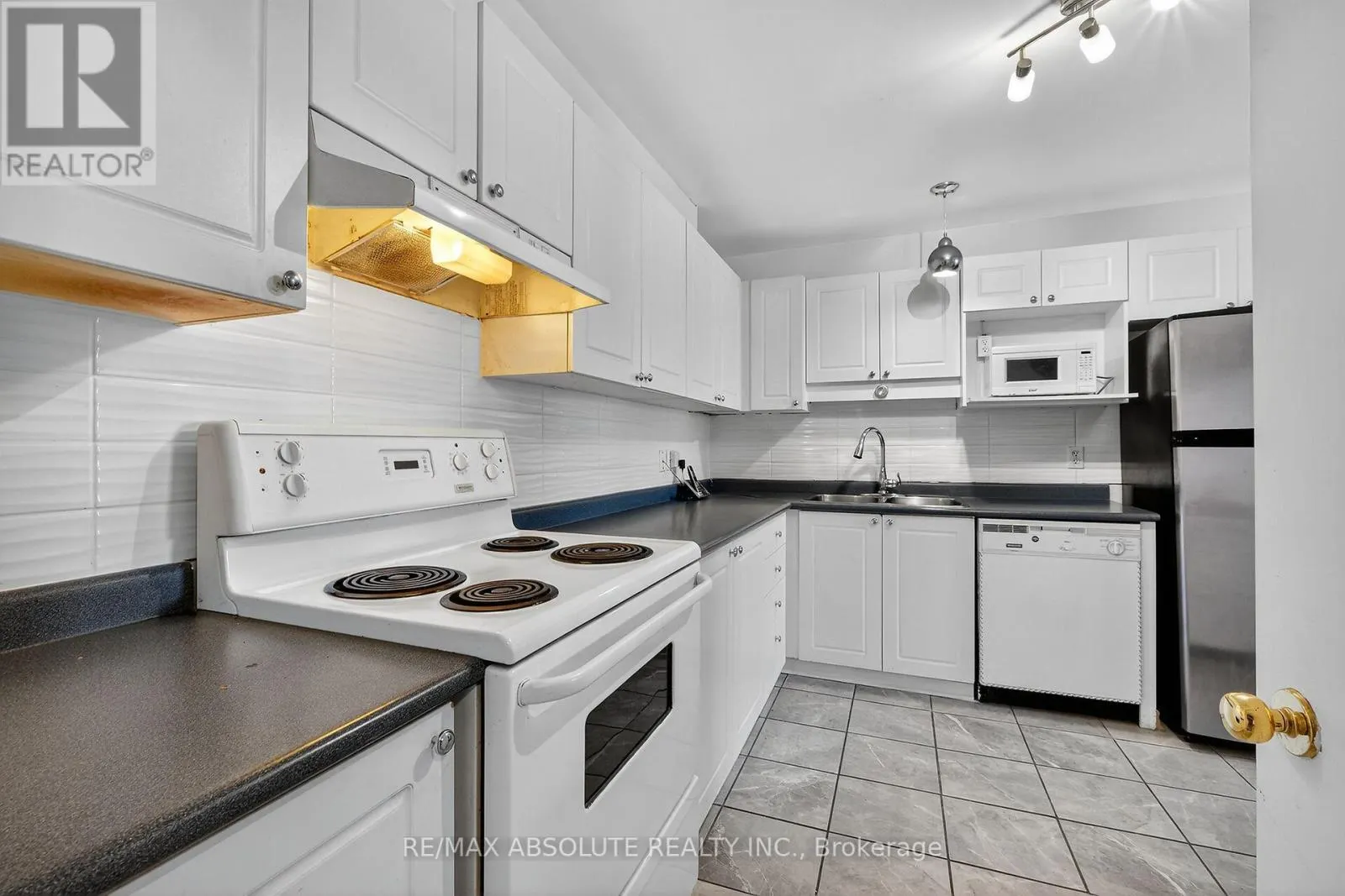 2628 BASELINE ROAD
