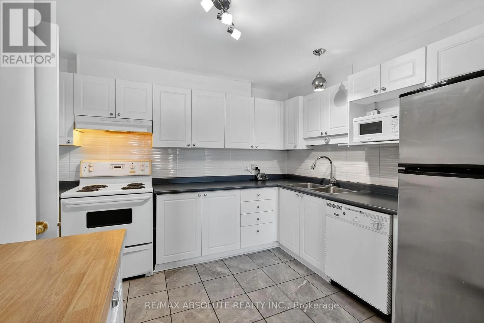 2628 BASELINE ROAD