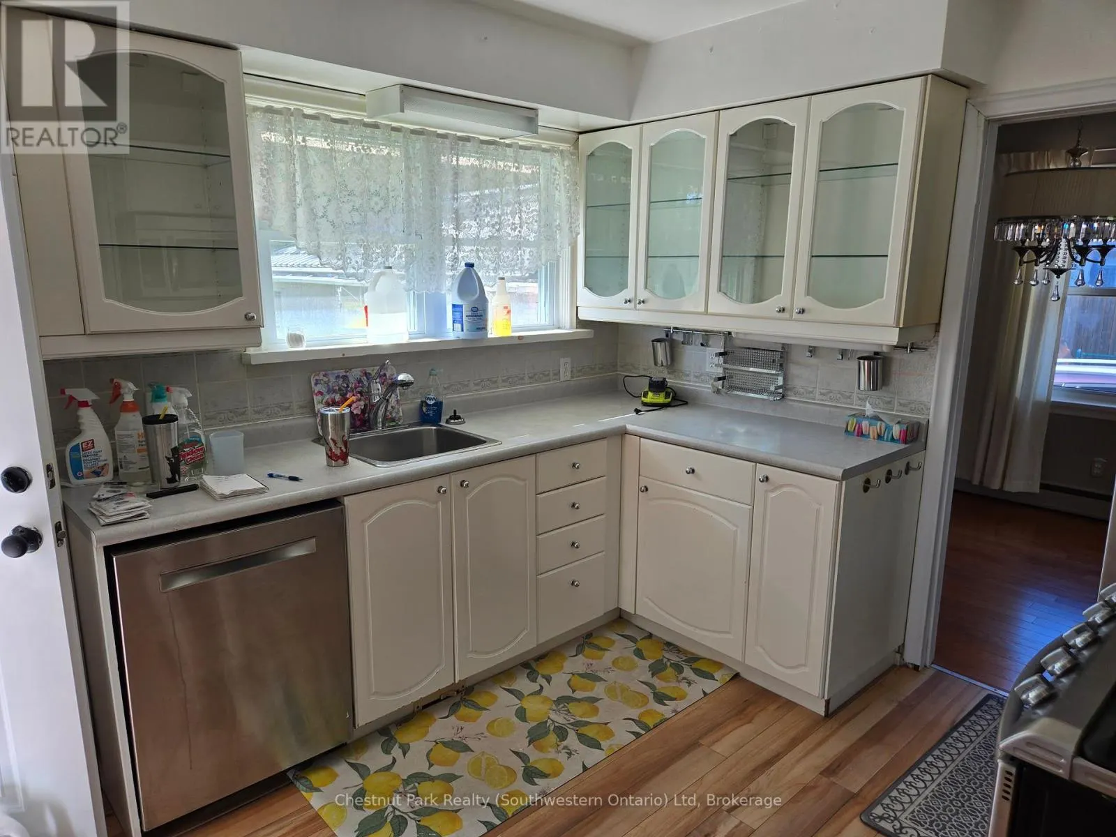 324 STEVENSON STREET N