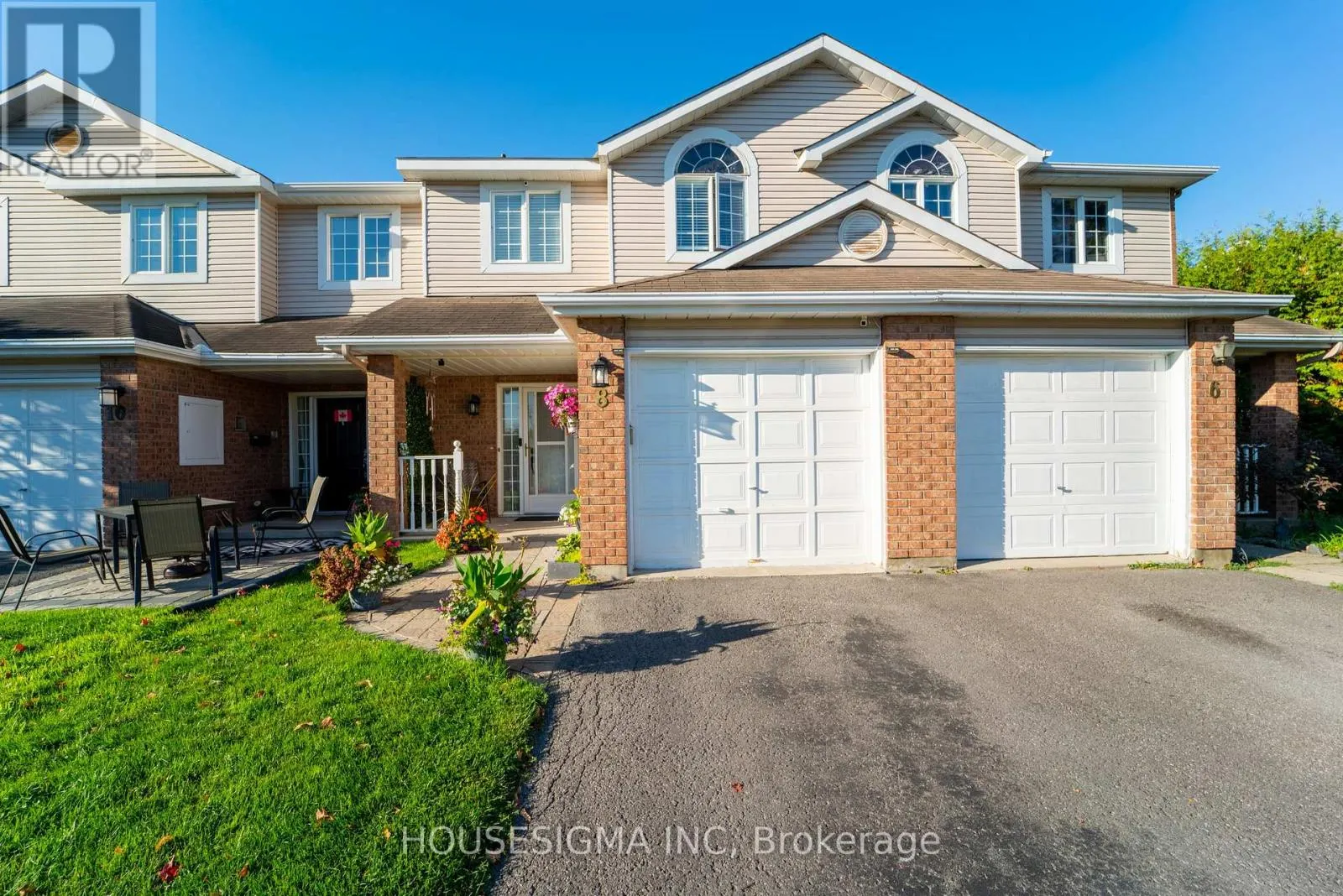 8 HODGSON COURT