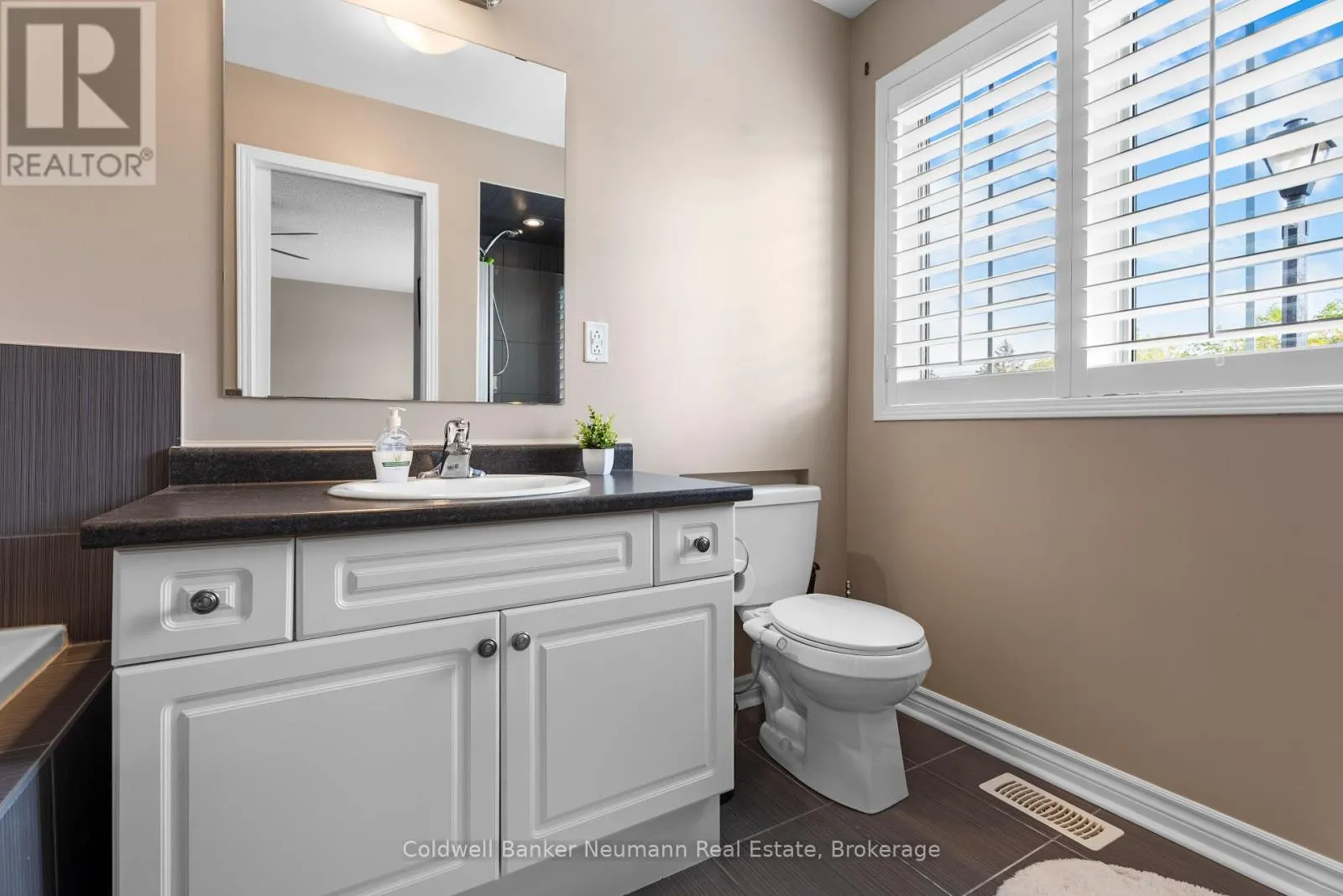 71 - 1035 VICTORIA ROAD S, #71