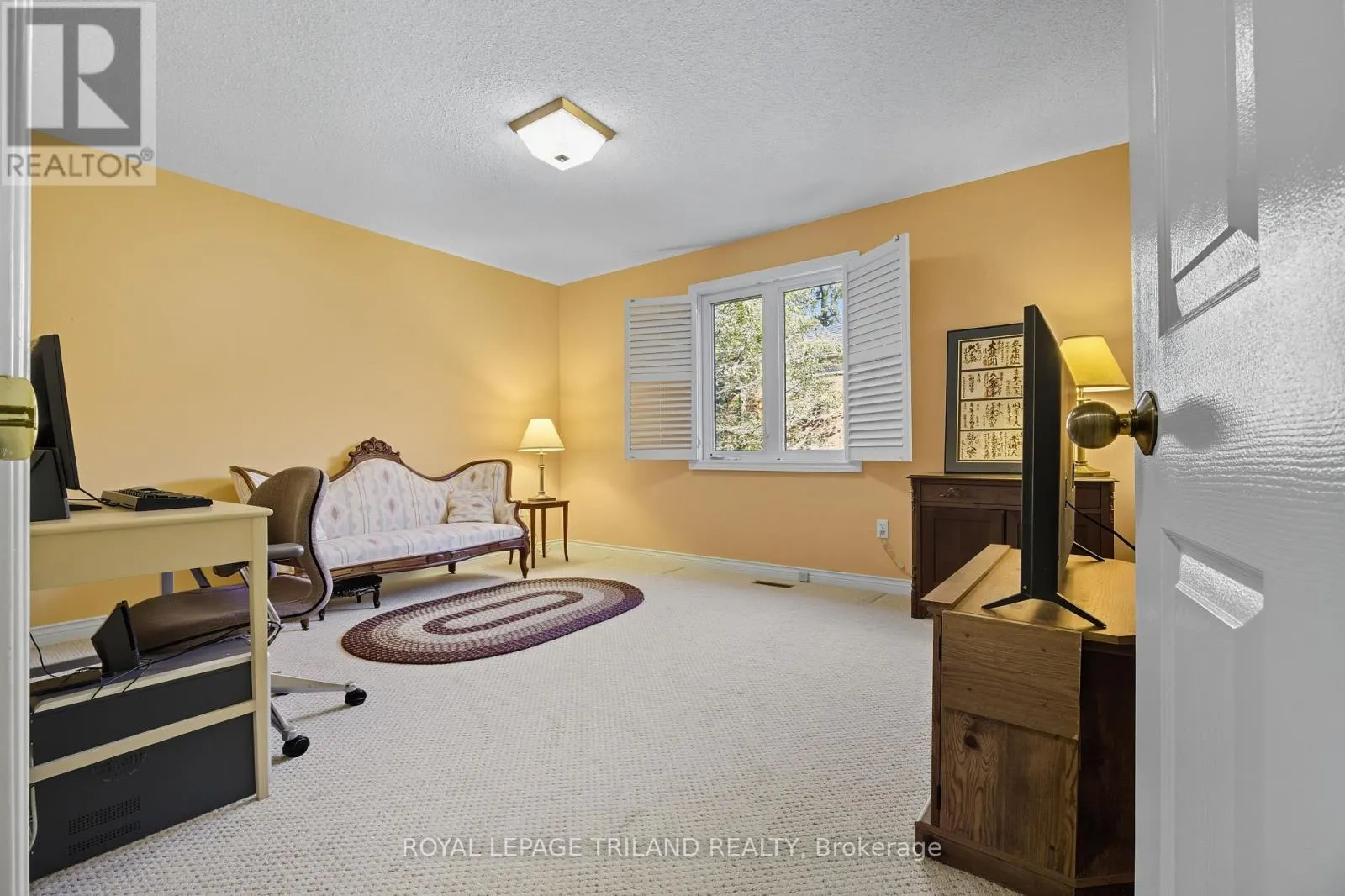 16 - 60 ROSECLIFFE CRESCENT, #16