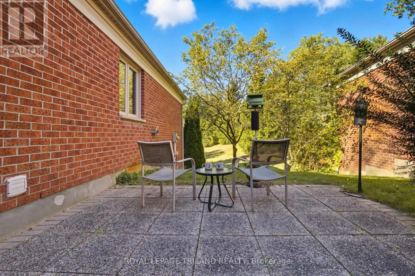 16 - 60 ROSECLIFFE CRESCENT, #16