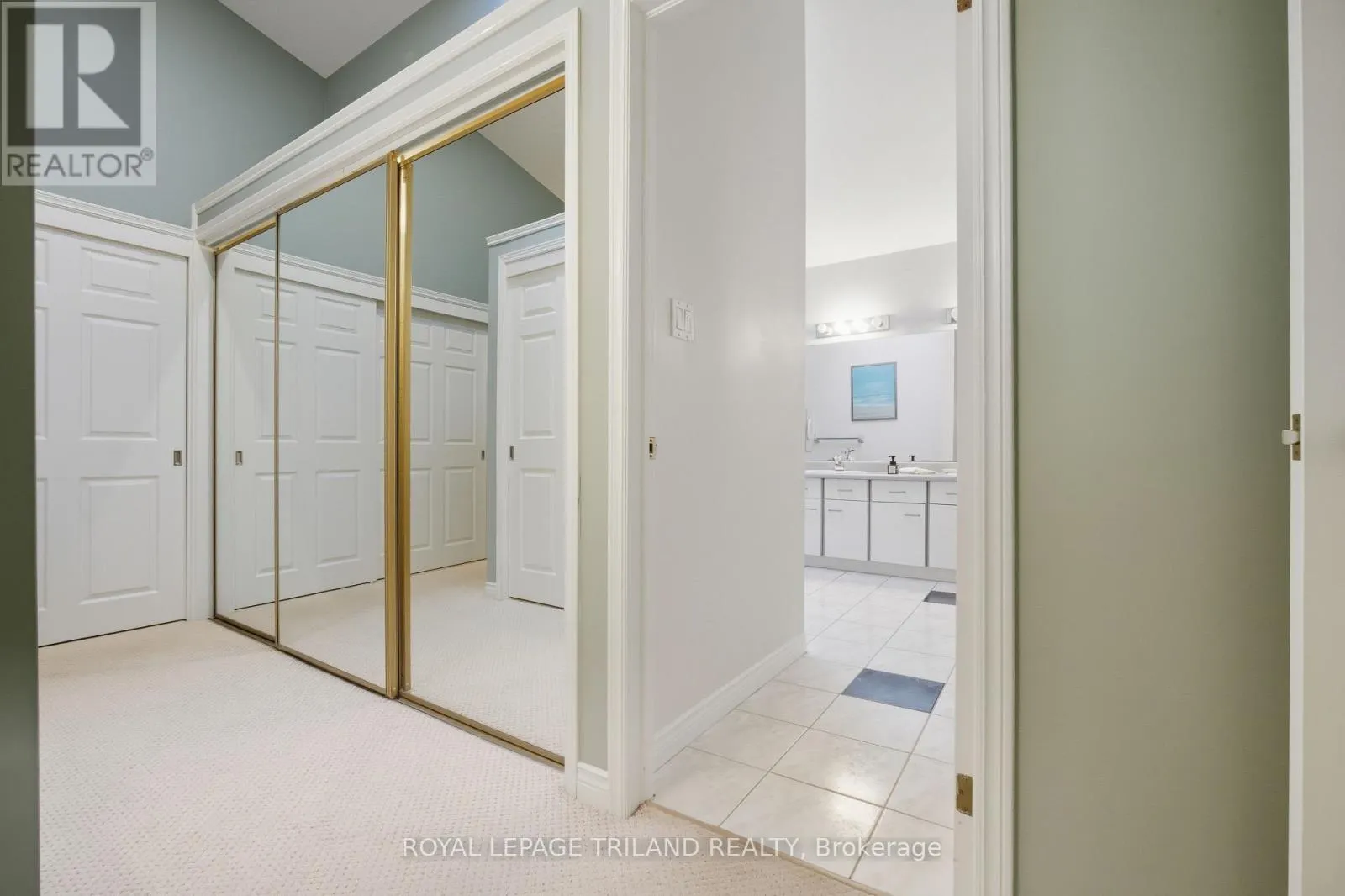 16 - 60 ROSECLIFFE CRESCENT, #16