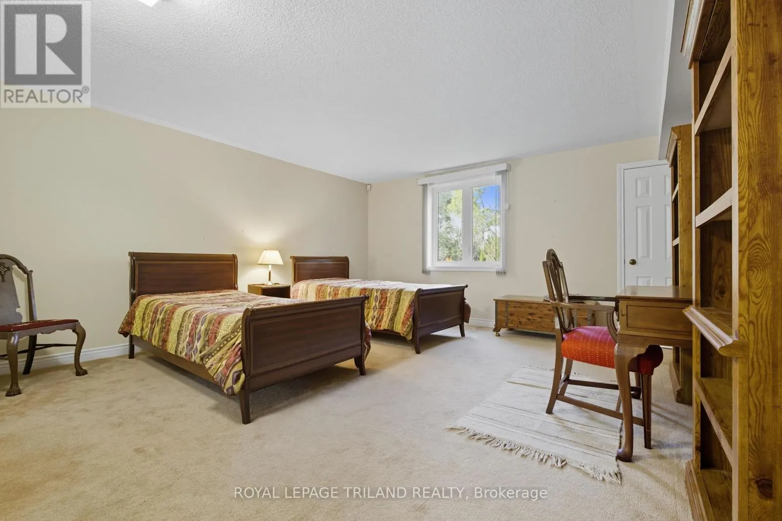16 - 60 ROSECLIFFE CRESCENT, #16