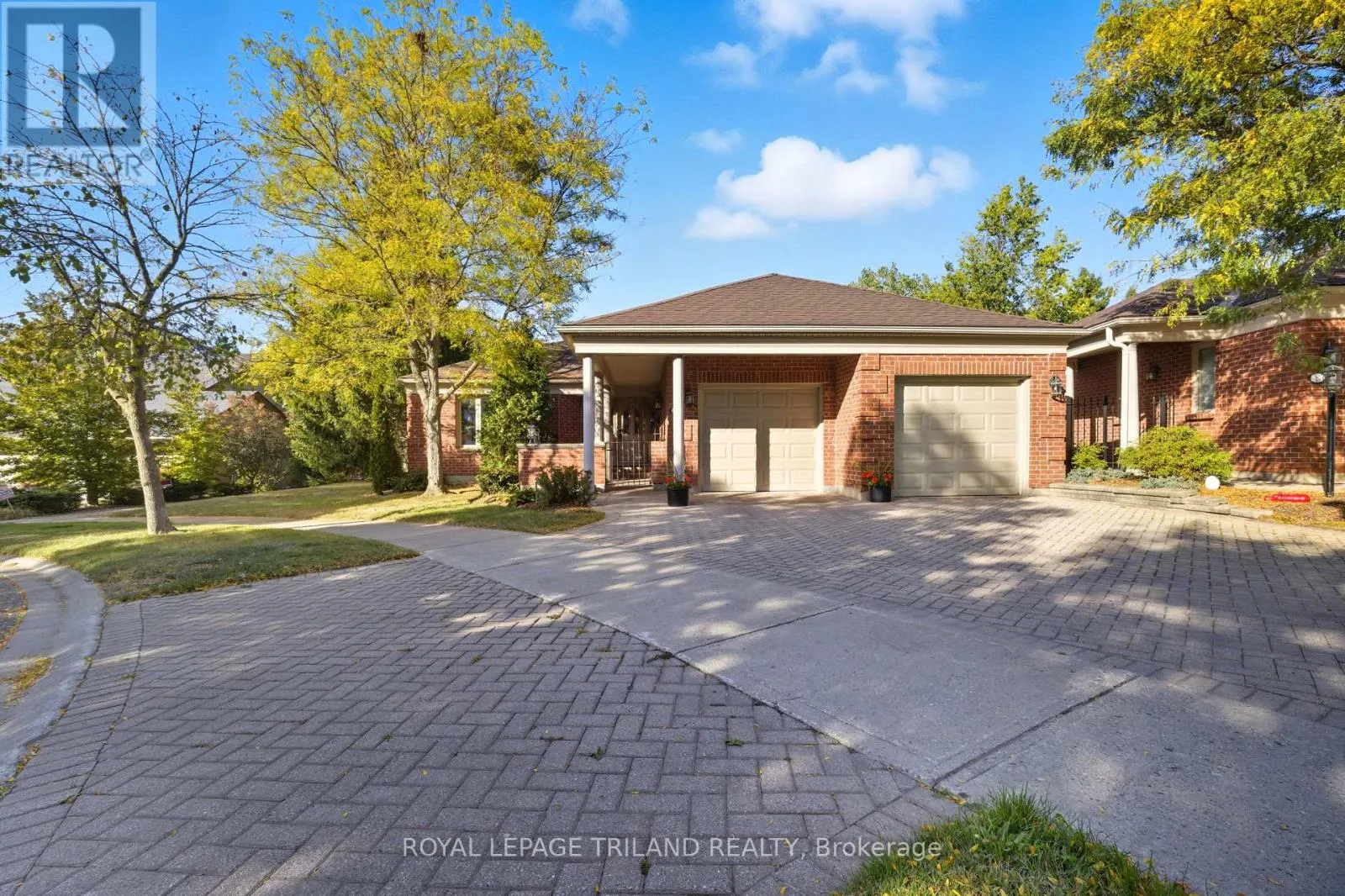 16 - 60 ROSECLIFFE CRESCENT, #16