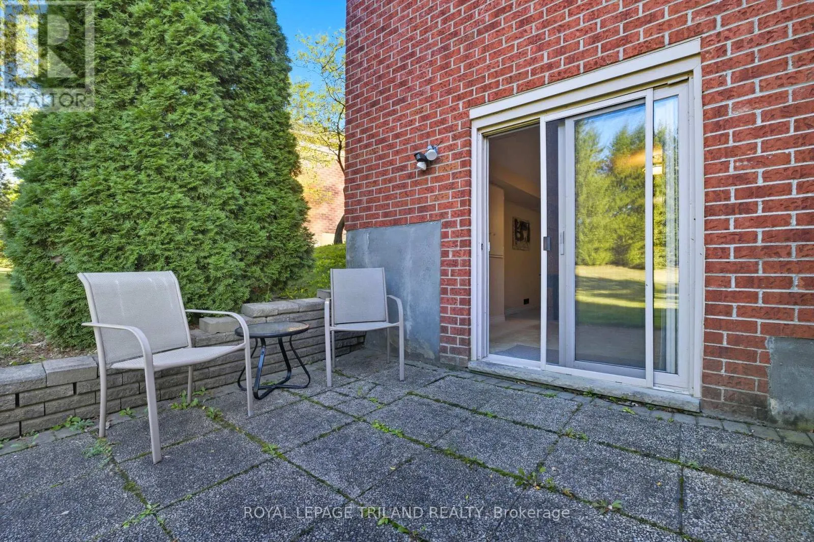 16 - 60 ROSECLIFFE CRESCENT, #16