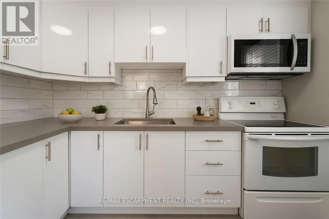 187 BARTON STREET W