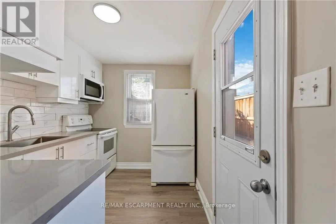 187 BARTON STREET W