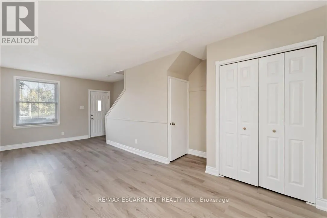 187 BARTON STREET W