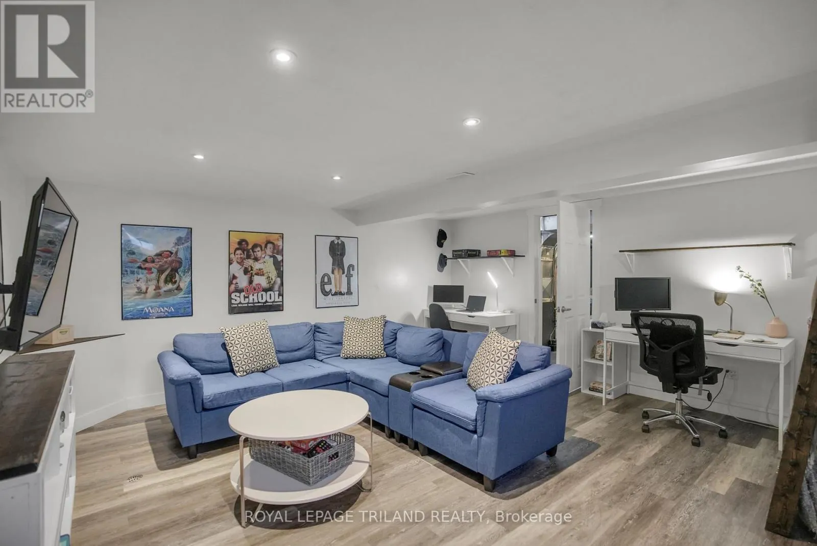 15 MOHEGAN CRESCENT