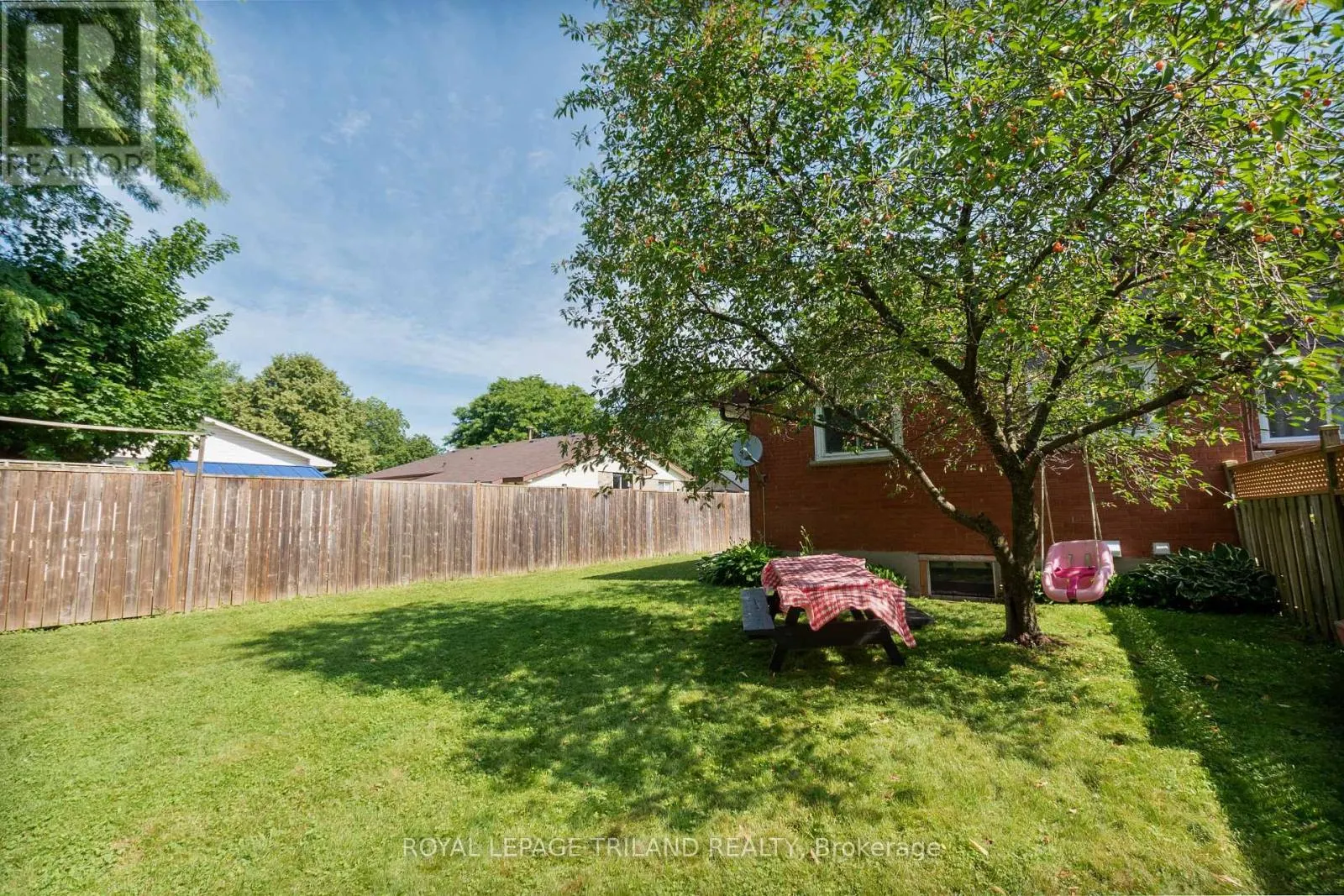 15 MOHEGAN CRESCENT