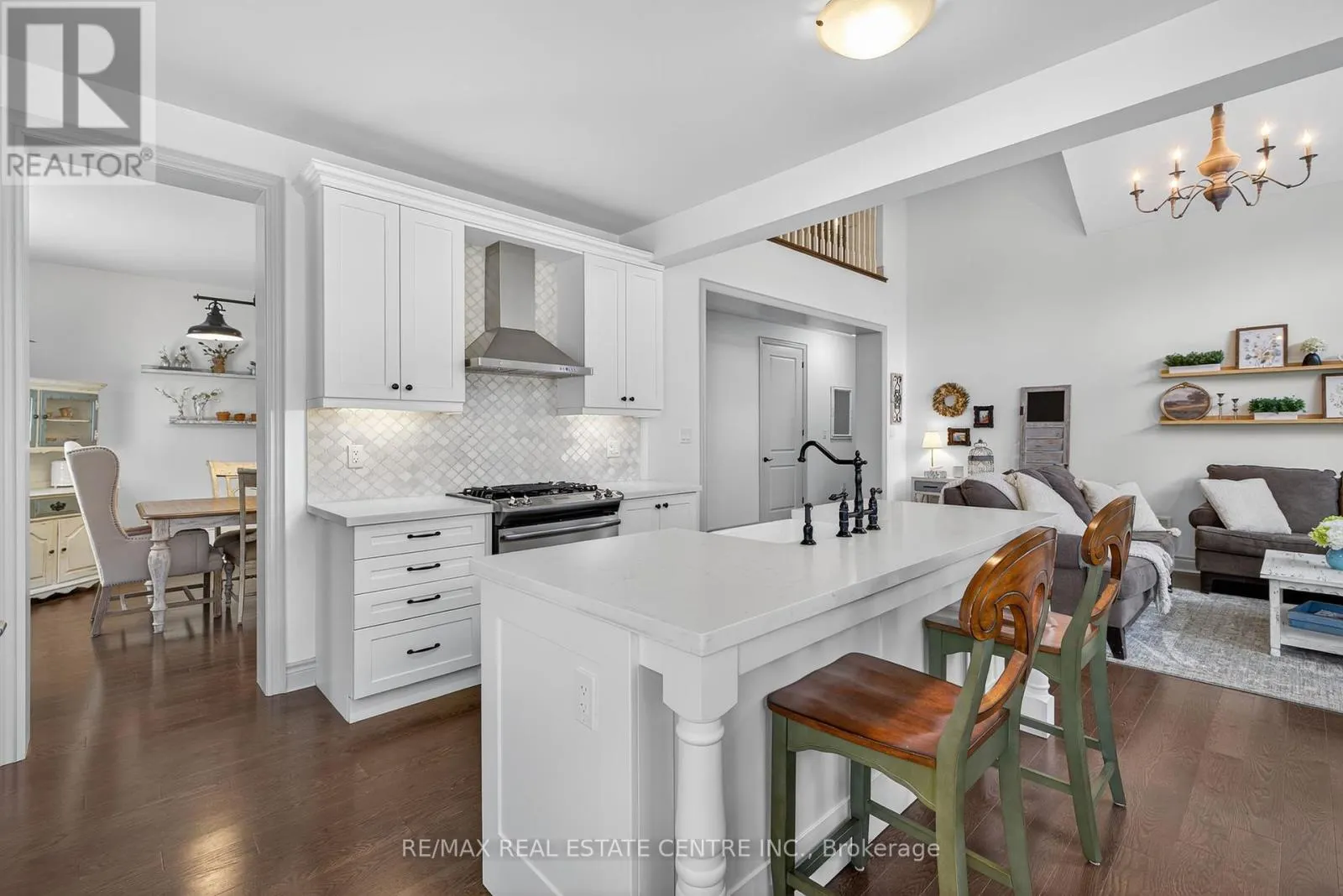 53 ANDERSON AVENUE
