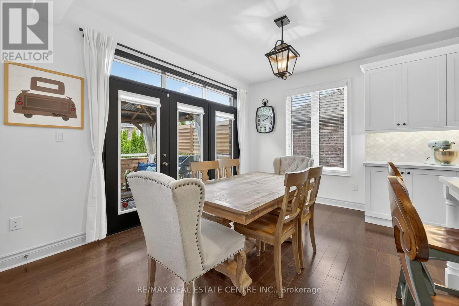 53 ANDERSON AVENUE