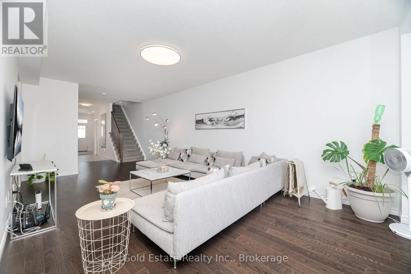 292 FREURE DRIVE