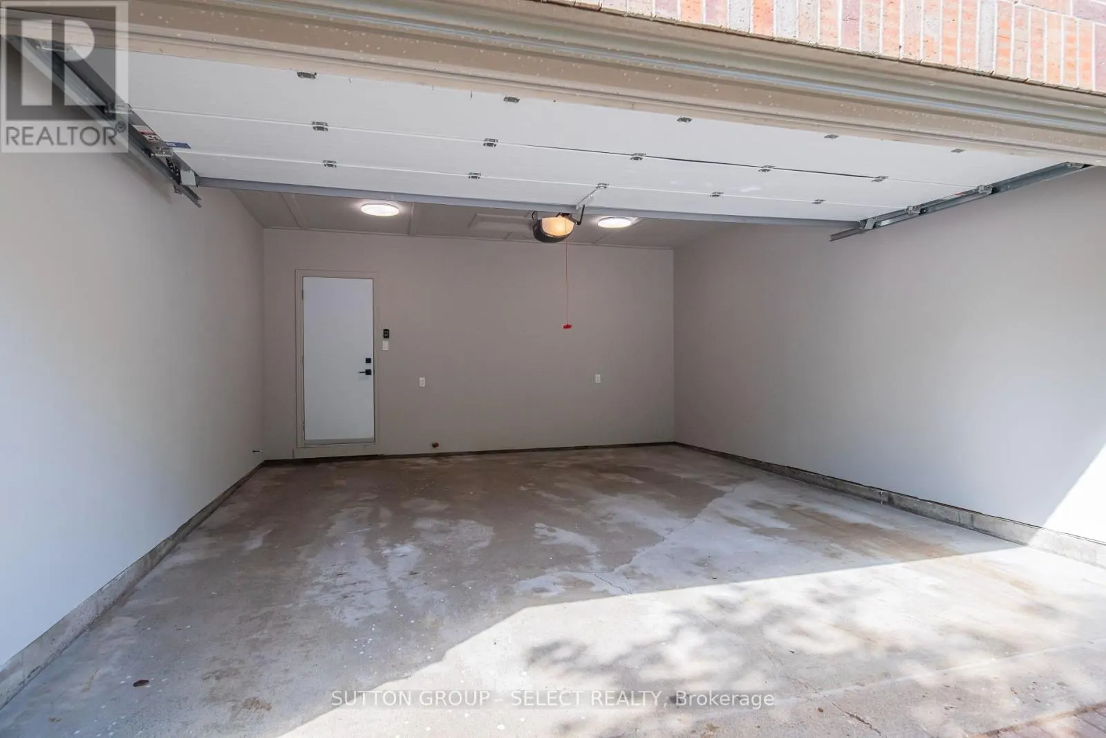3 - 70 SUNNYSIDE DRIVE, #3