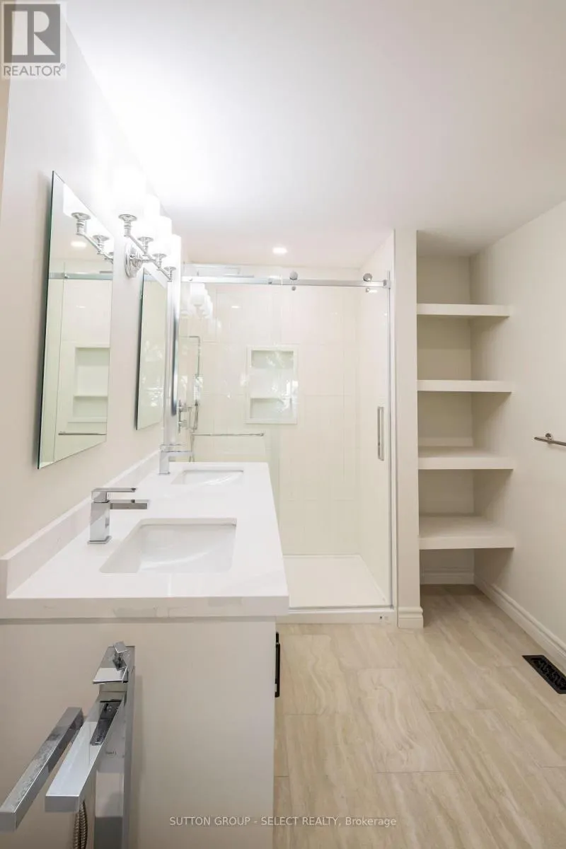 3 - 70 SUNNYSIDE DRIVE, #3