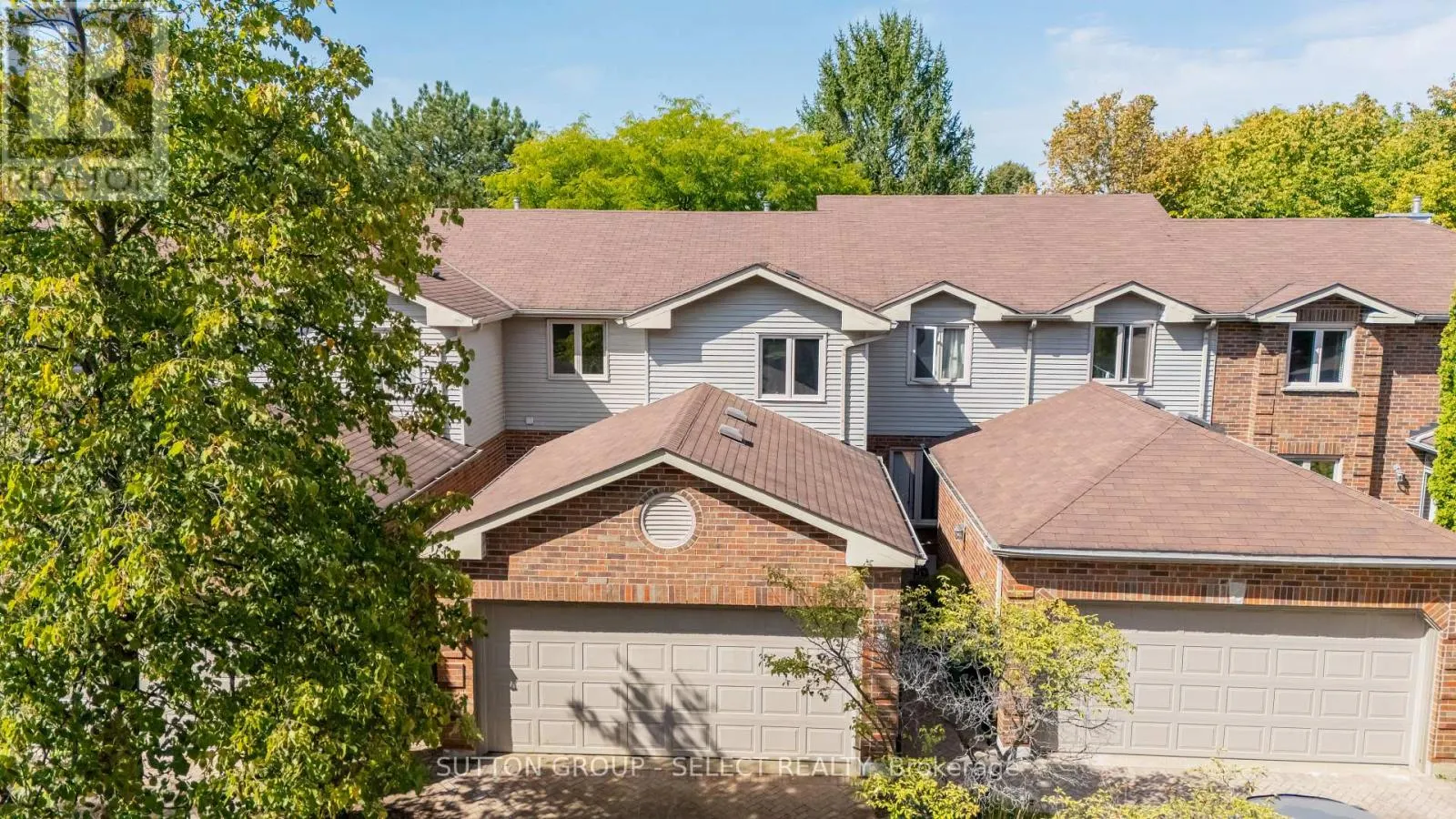 3 - 70 SUNNYSIDE DRIVE, #3