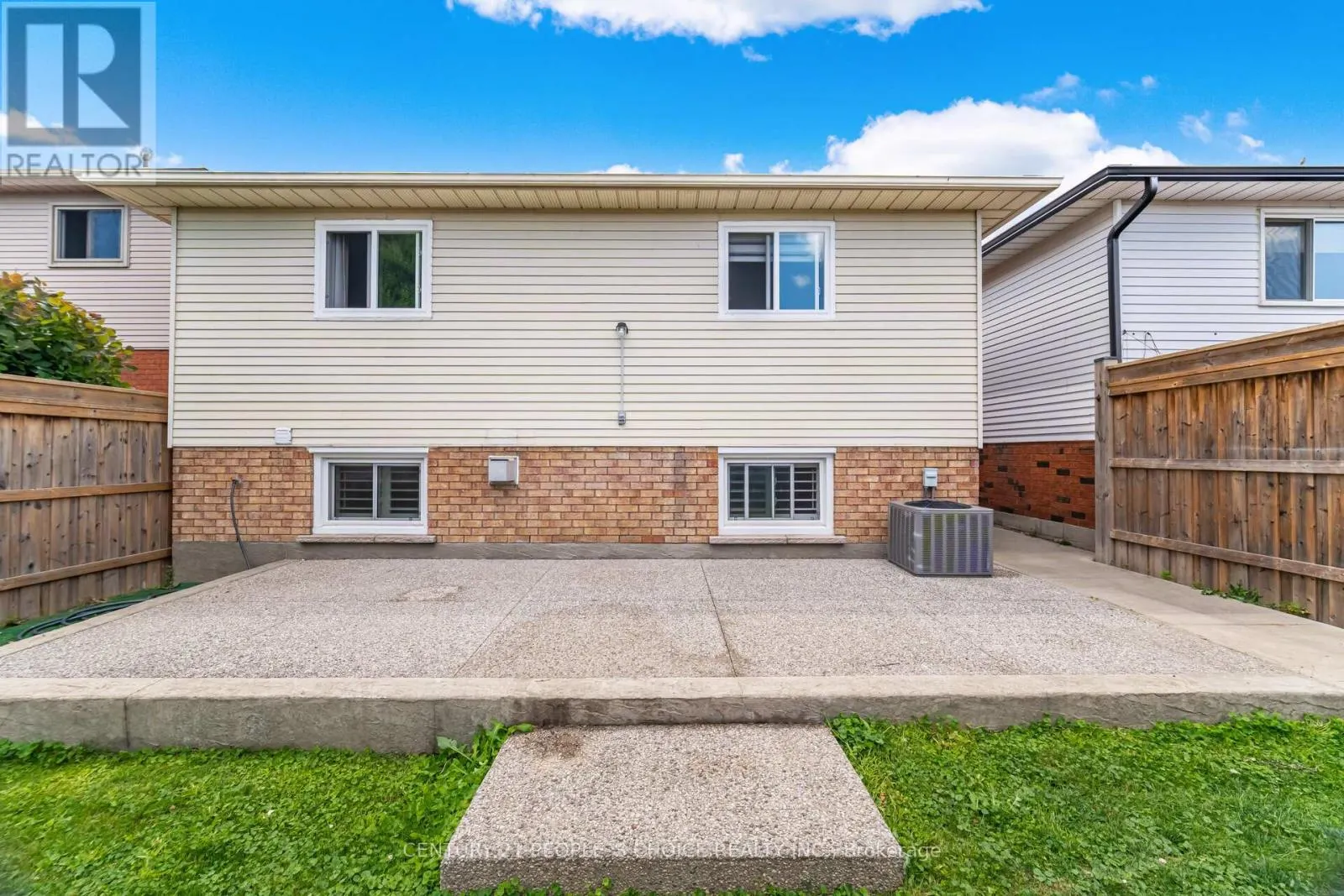 55 VINEBERG DRIVE