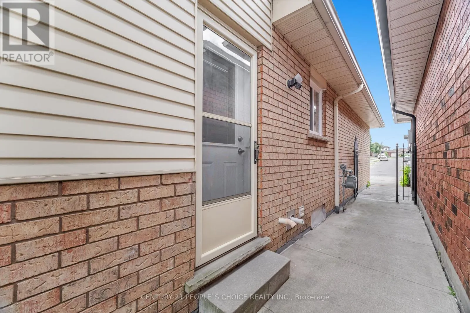 55 VINEBERG DRIVE