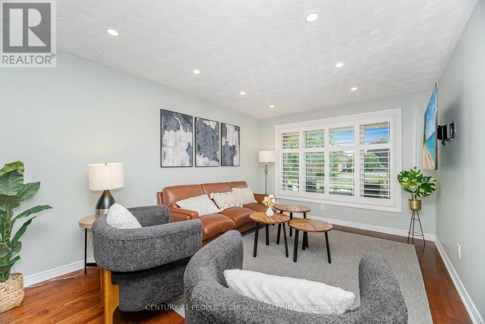 55 VINEBERG DRIVE
