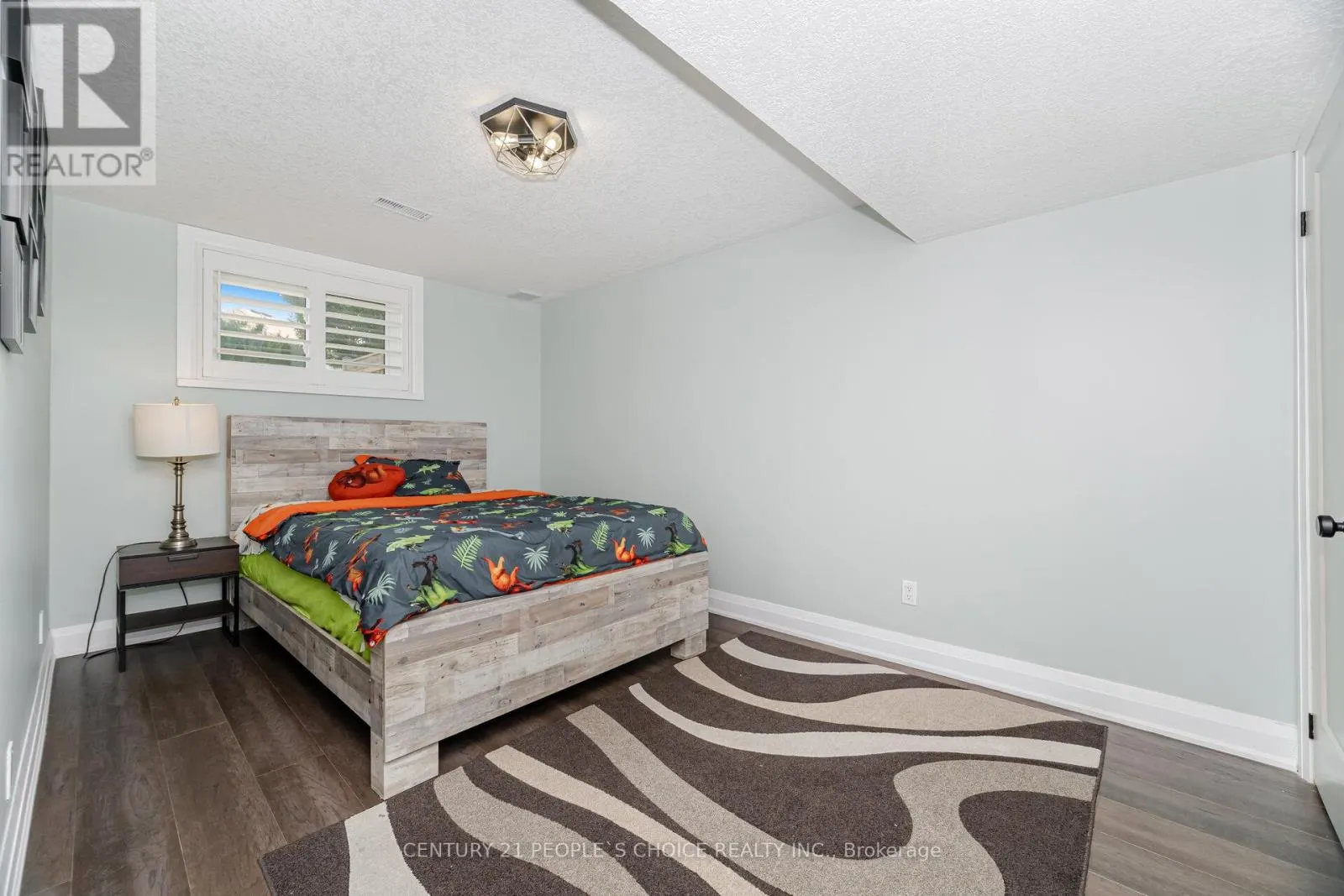 55 VINEBERG DRIVE