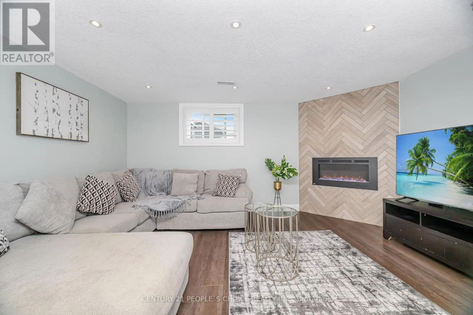55 VINEBERG DRIVE